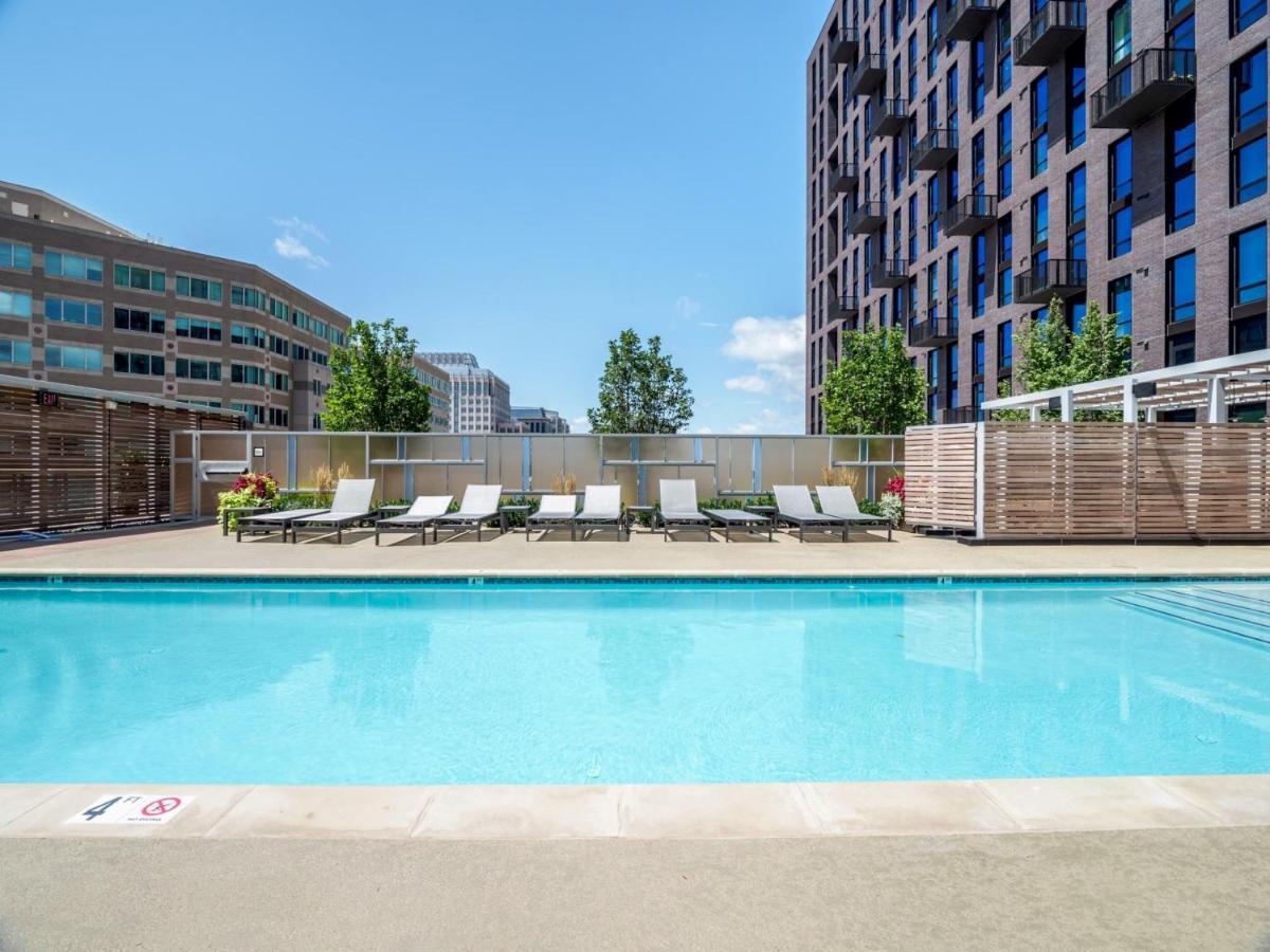 Global Luxury Suites At Reston Town Center Экстерьер фото