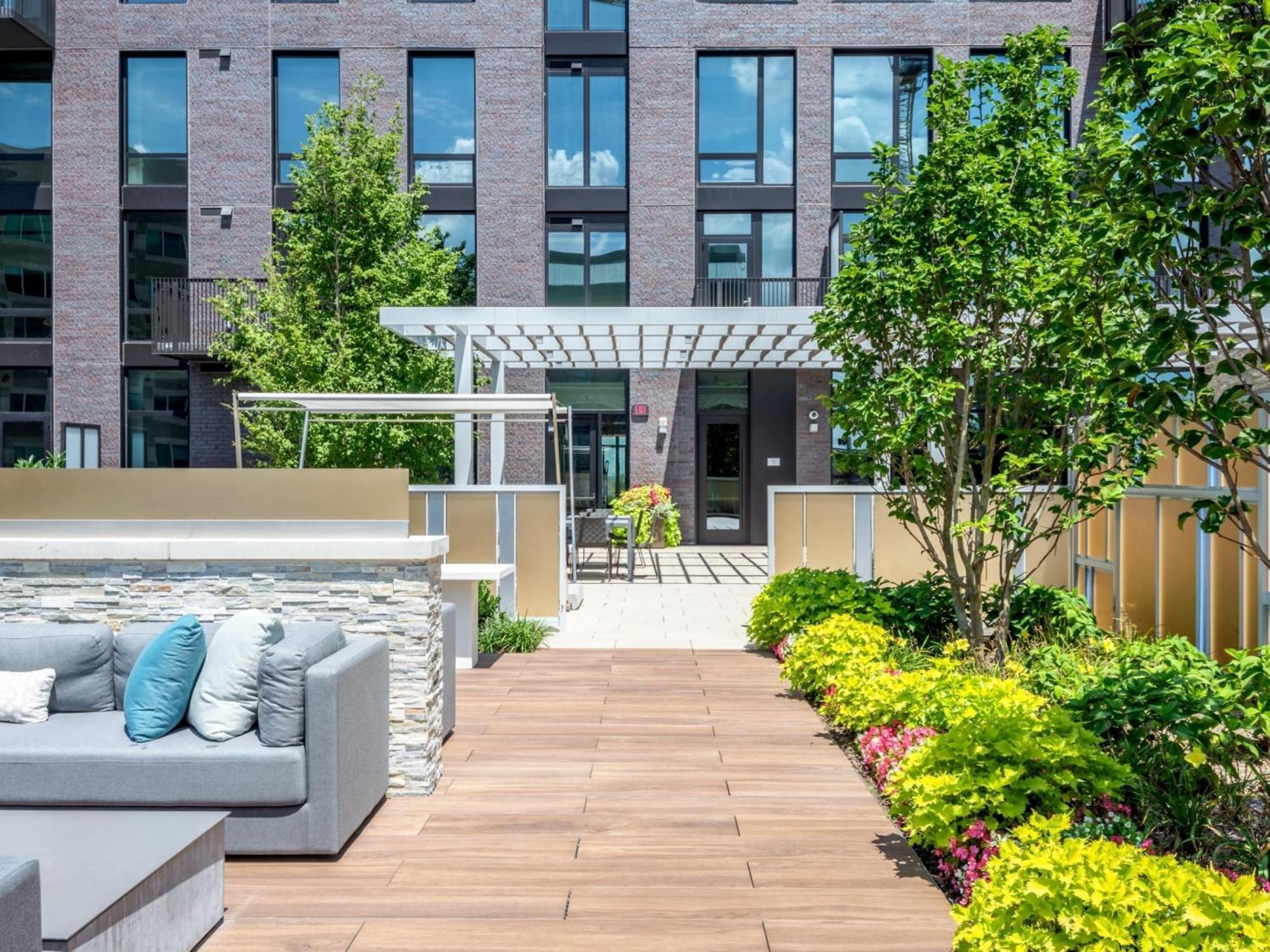 Global Luxury Suites At Reston Town Center Экстерьер фото